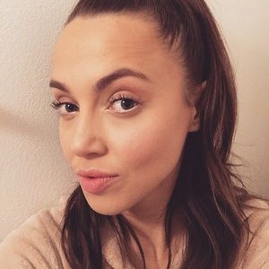 Meet your Posher, Karina